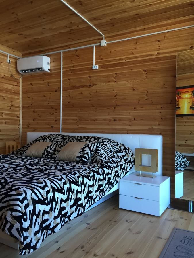 Отель Serfclub&bechotel Бердянск